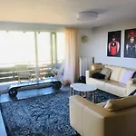 Helle Grosse Mit Grandiosem Ausblick, Terrasse Und Balkon דירה *