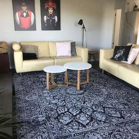 Helle Grosse Mit Grandiosem Ausblick, Terrasse Und Balkon Apartment *