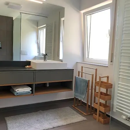 Panorama Domizil Im Schwarzwald In Einzigartiger Lage, Terrasse, 3 Schlafzimmer, Kamin, Direkt Am Waldrand, Nahe Baden-baden *