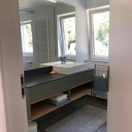 アパート Panorama Domizil Im Schwarzwald In Einzigartiger Lage, Terrasse, 3 Schlafzimmer, Kamin, Direkt Am Waldrand, Nahe Baden-baden *