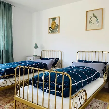 Panorama Domizil Im Schwarzwald In Einzigartiger Lage, Terrasse, 3 Schlafzimmer, Kamin, Direkt Am Waldrand, Nahe Baden-baden